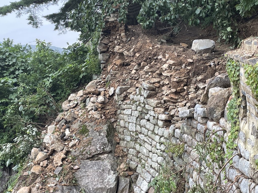폭우로 붕괴된 세계문화유산 남한산성 성벽