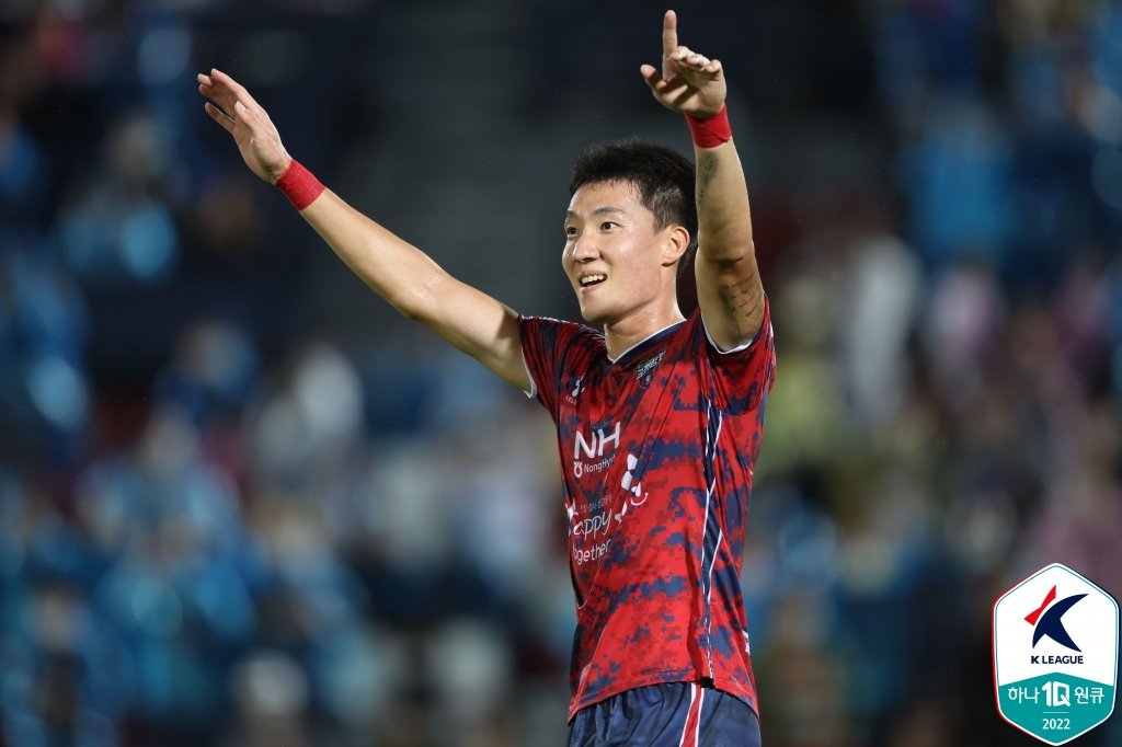 Kim Gyeong-min of Gimcheon Sangmu FC celebrates his goal against Jeonbuk Hyundai Motors during the clubs' K League 1 match at Gimcheon Stadium in Gimcheon, 230 kilometers southeast of Seoul, on Sept. 3, 2022, in this photo provided by the Korea Professional Football League. (PHOTO NOT FOR SALE) (Yonhap)