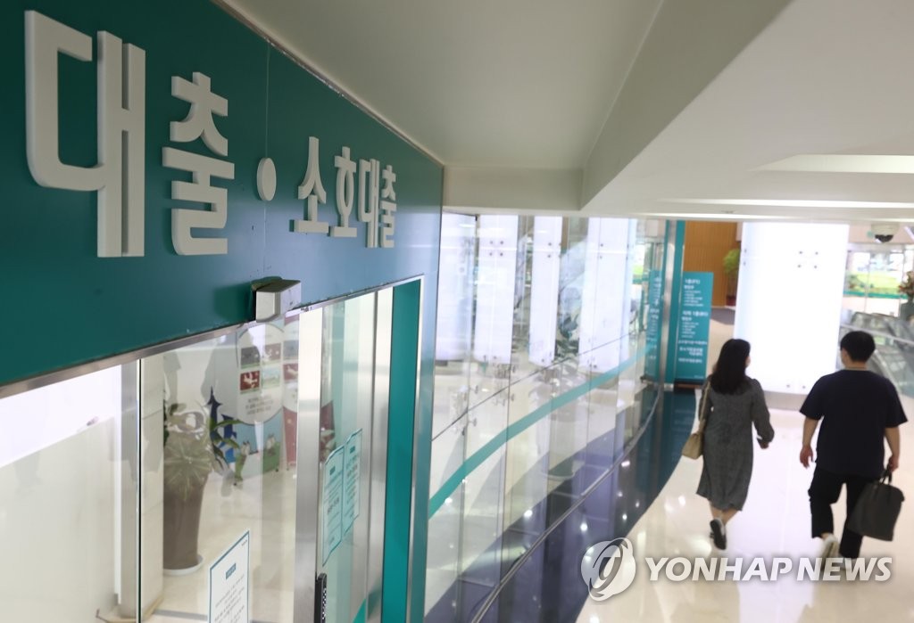 '시한폭탄' 자영업 다중채무자 올해 45%↑…평균 4.7억 빚더미