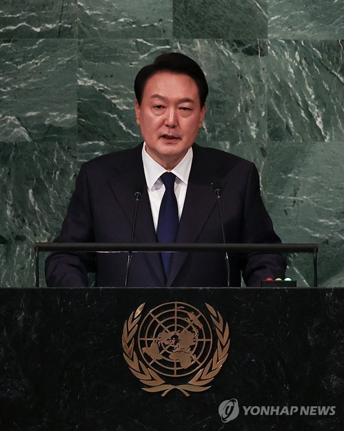 South Korean President Yoon Suk-yeol addresses the U.N. General Assembly at the United Nations headquarters in New York on Sept. 20, 2022. Yoon called on U.N. member countries to stand together to defend freedom and peace, saying South Korea will step up contributions to solving global issues and problems. (Yonhap)