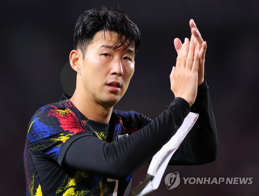 Son Heung-min of South Korea salutes the crowd after a 2-2 draw with Costa Rica during the countries' men's friendly football match at Goyang Stadium in Goyang, Gyeonggi Province, on Sept. 23, 2022. (Yonhap)