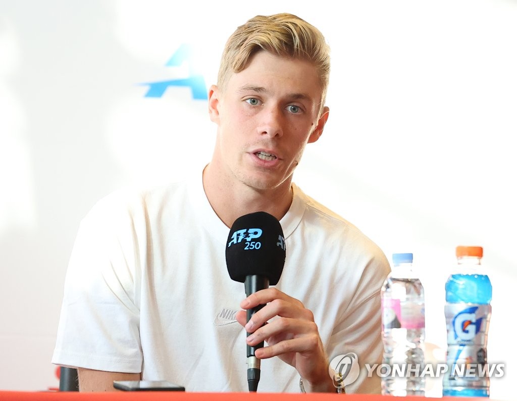 Denis Shapovalov of Canada speaks at a press conference following his second round victory in the men's singles at the ATP Eugene Korea Open at Olympic Park Tennis Center in Seoul on Sept. 28, 2022. (Yonhap)