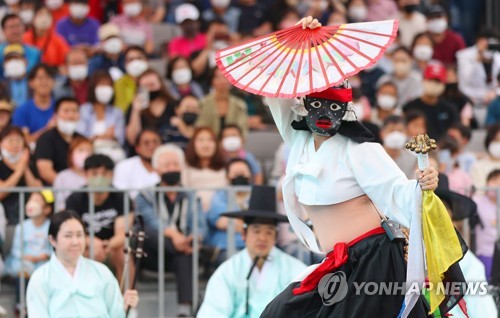 (URGENT) Korean mask dance added to UNESCO's Intangible Cultural Heritage list