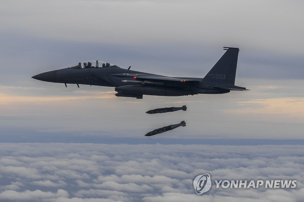 공대지 합동 직격탄(JDAM) 투하