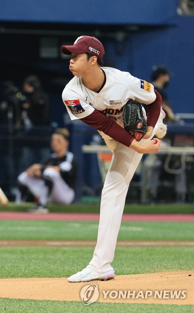 KBO Postseason: LG Twins Vs. Kiwoom Heroes | Yonhap News Agency