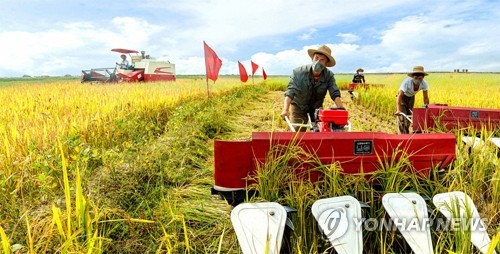 '식량난' 北, 농장법·양정법 개정…곡물 생산·유통 통제 강화