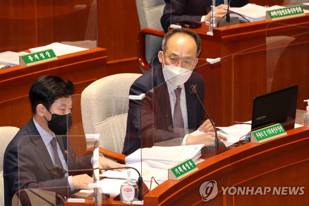韓国経済副首相　為替の「無理な防御していない」