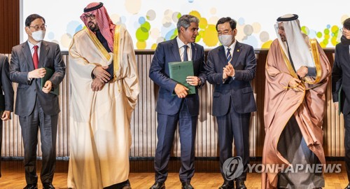 사우디 투자장관 "한국 기업들과 40조원 투자 협약"(종합)