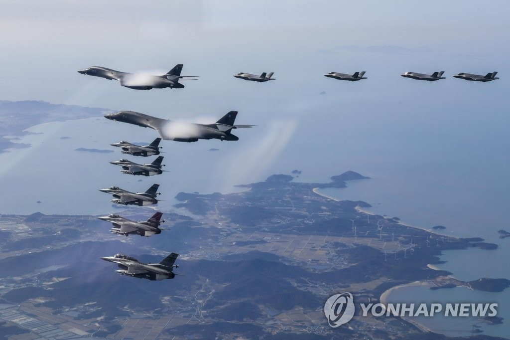 미 전략폭격기 B-1B 한반도 재전개