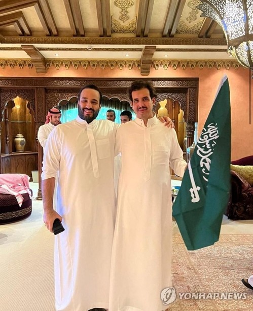 사우디아라비아 승리 기뻐하는 무함마드 빈 살만 왕세자