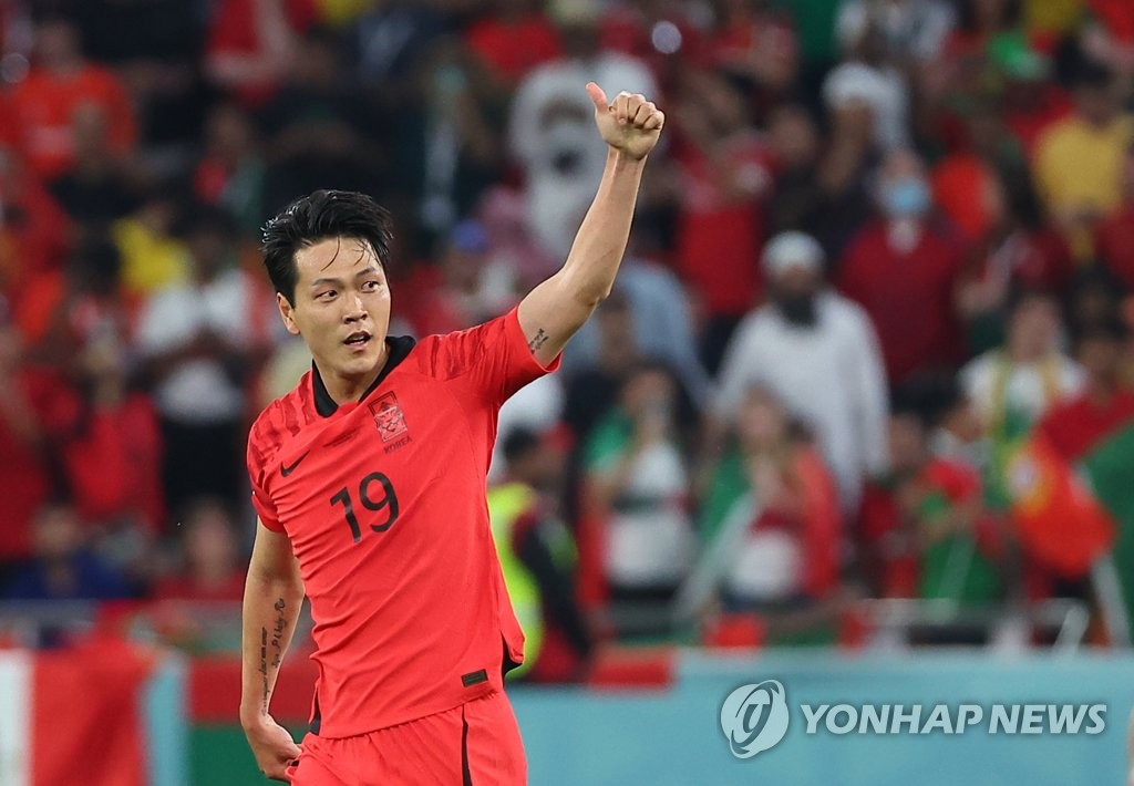 Kim Young-gwon of South Korea celebrates his goal against Portugal during the countries' Group H match at the FIFA World Cup at Education City Stadium in Al Rayyan, west of Doha, on Dec. 2, 2022. (Yonhap)