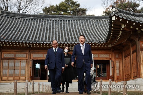 الرئيسان الكوري والفيتنامي في اجتماع شاي