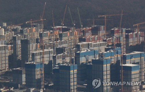 'PF 리스크' 겪는 증권업계, 부동산 규제완화 영향에 '촉각'
