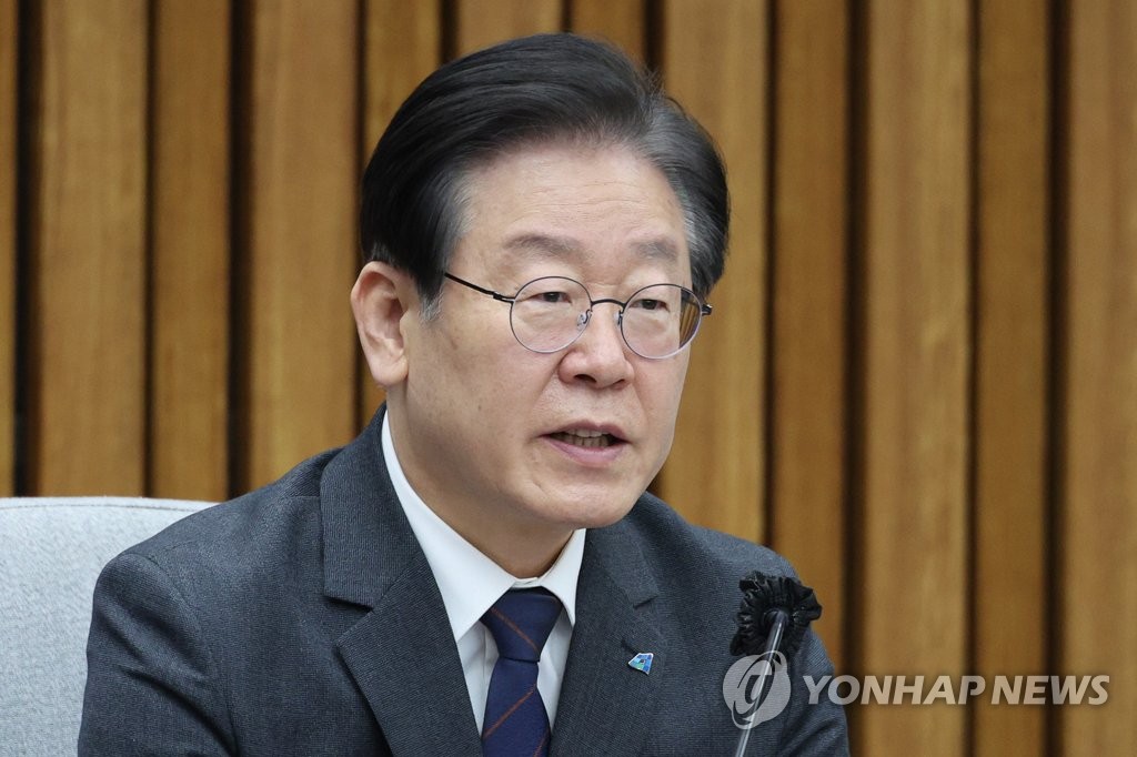 The main opposition Democratic Party leader Lee Jae-myung speaks at a party meeting at the National Assembly in western Seoul on March 6, 2023. (Yonhap)