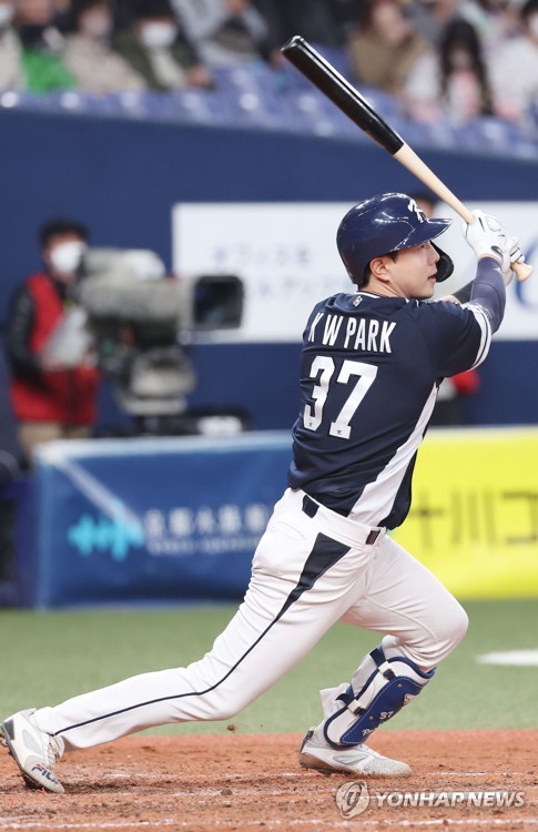 LEAD) (WBC) S. Korea beats Hanshin Tigers in final exhibition