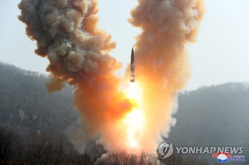 Corea del Norte realiza un ejercicio de contraataque nuclear