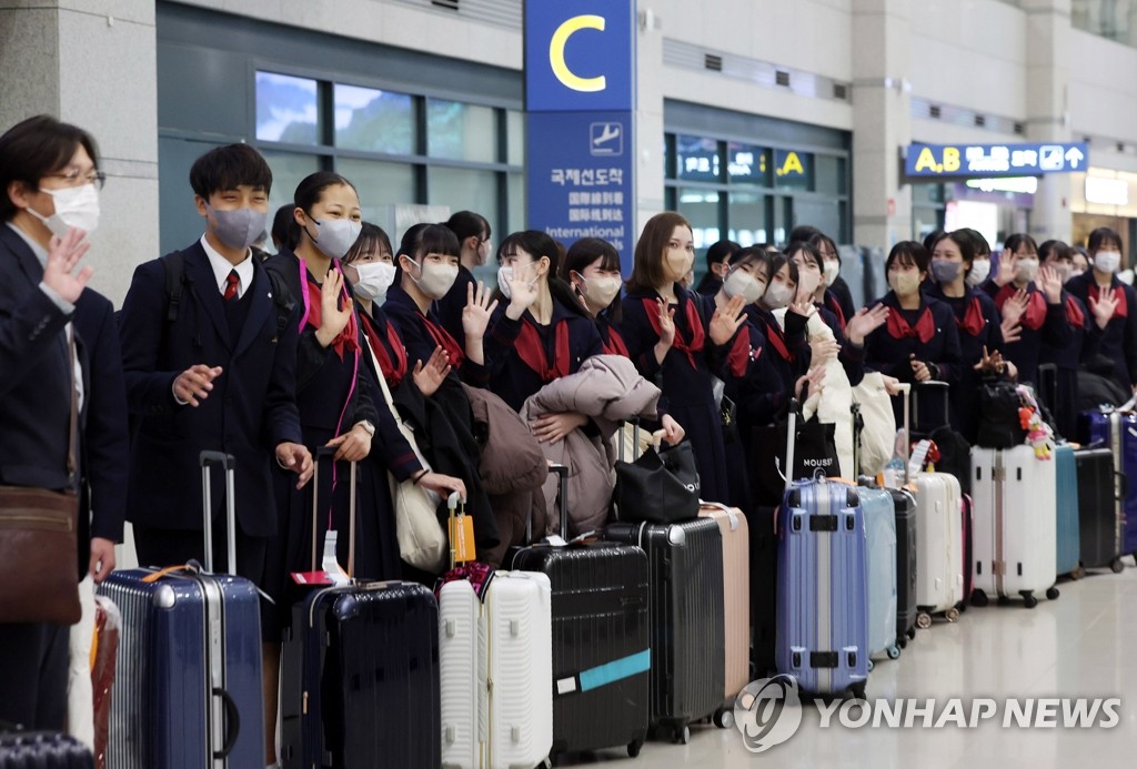 日本の修学旅行生が韓国訪問