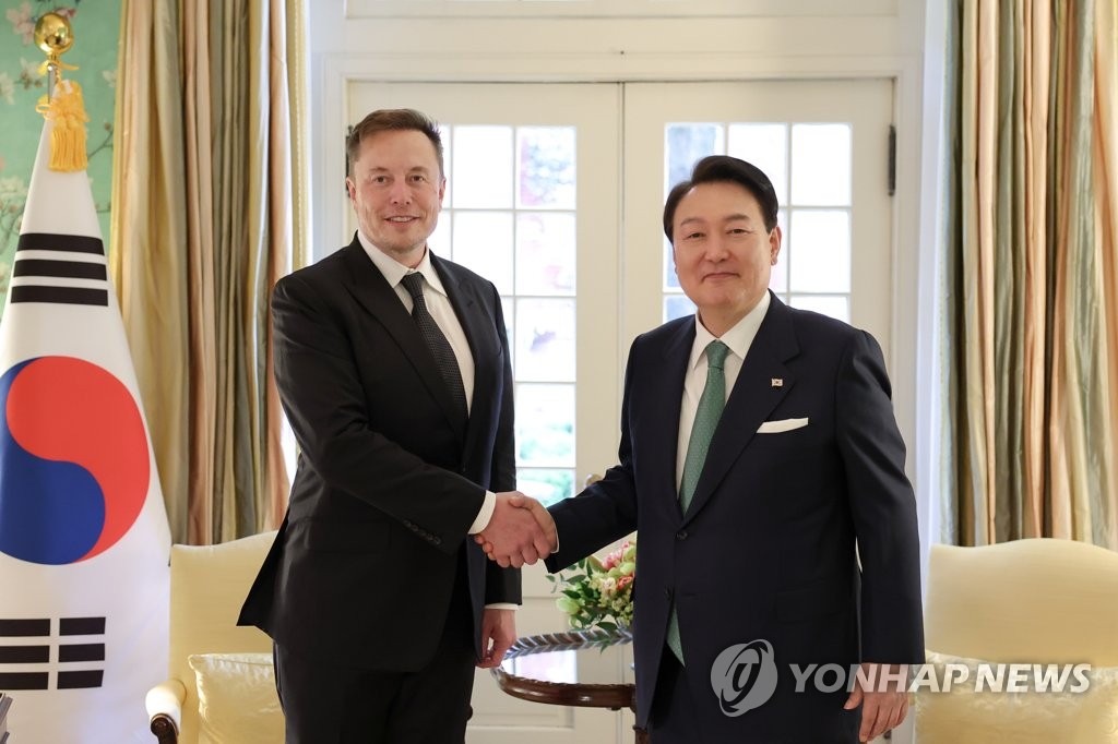 Yoon demande à Musk de Tesla d'investir en Corée du Sud