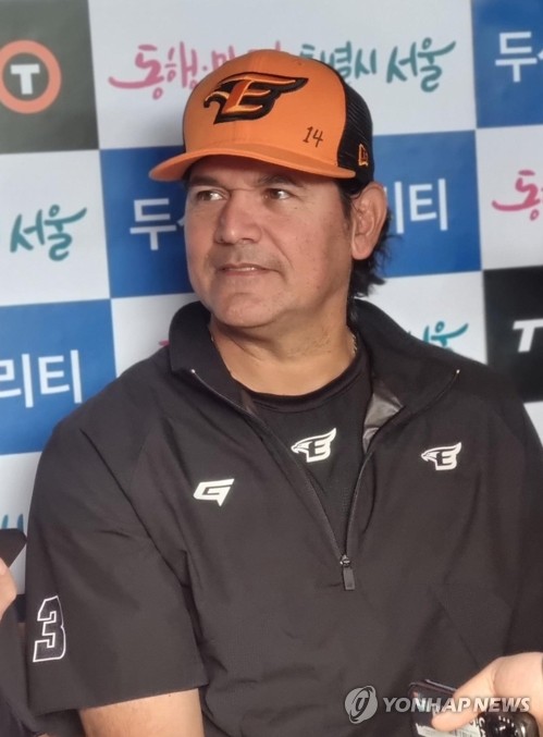 In this file photo from May 3, 2023, then Hanwha Eagles manager Carlos Subero speaks to reporters before a Korea Baseball Organization regular season game against the Doosan Bears at Jamsil Baseball Stadium in Seoul. (Yonhap)