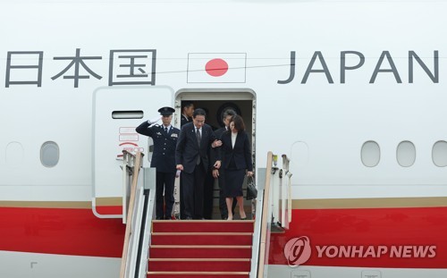 岸田首相　韓国に到着＝午後に韓日首脳会談