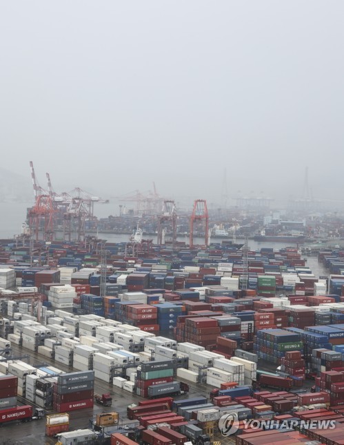 (LEAD) S. Korea's economy grows 0.3 pct in Q1, unchanged from earlier estimate: BOK data