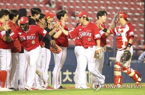 SSG 최정 연장서 결승 만루포…6월 승률 1, 2위 NC·kt 승리합창(종합)