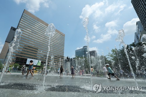 내일까지 폭염…제주·남해안엔 오늘내일 다시 장맛비
