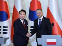 尹 "우크라 재건 최적 파트너" 두다 "韓무기 폴란드 생산 희망"