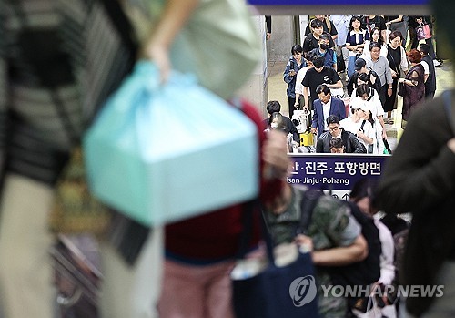 "고향 와서 좋아요"…긴 추석연휴, 벌써 북적이는 동대구역