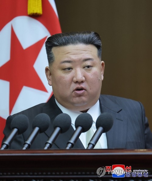北朝鮮が核武力政策を憲法に明記　金正恩氏「反米連帯を強化」