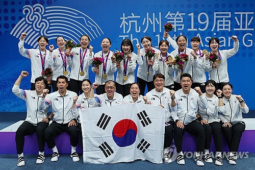 (آسياد) كوريا الجنوبية تنهي غيابها عن كرة الريشة وغولف الرجال؛ وتحصل على الذهبية الثانية في رياضة الرول