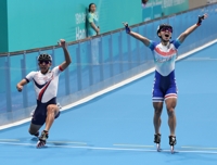 (LEAD) (Asiad) S. Korea takes 2 silvers in roller skating relays