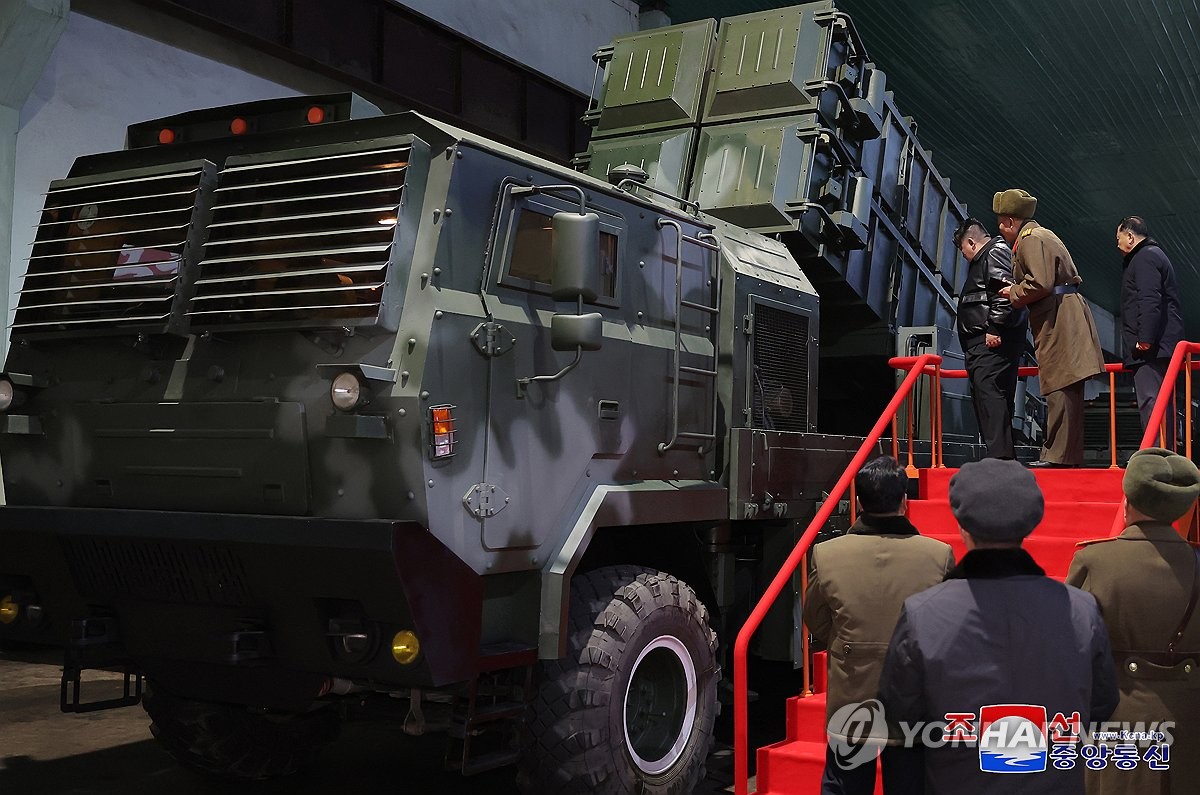 Yonhap Interview Defense Chief Says N Korea May Supply Tactical   PYH2024011001390004200 P4 