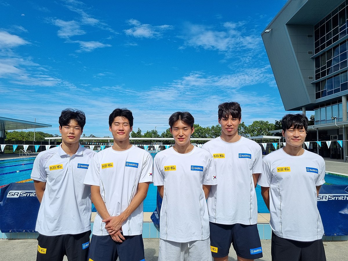 Korea's men's freestyle swimming team training in Australia