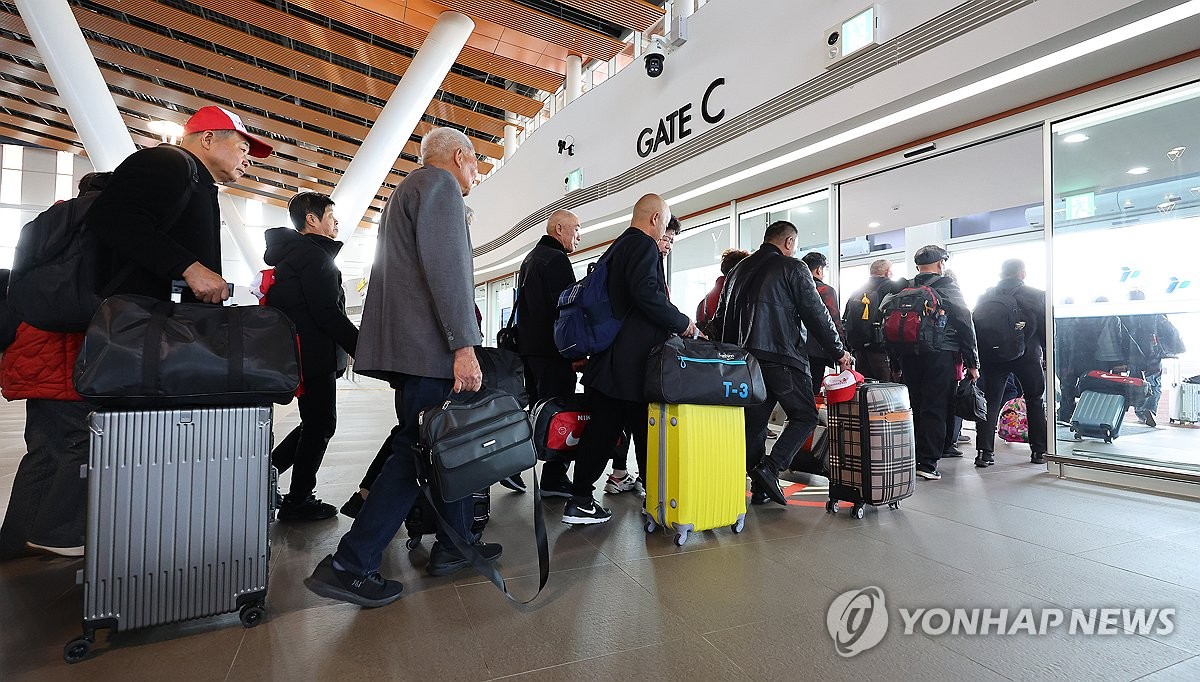 중국인 덤핑관광 막는다…쇼핑수수료 과도의존 여행사 행정처분 - 연합뉴스