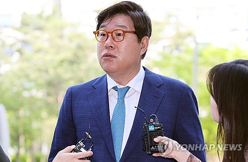 검찰, '이화영 뇌물공여·대북송금' 김성태에 징역 3년6월 구형