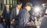 김호중, 경찰에 아이폰 3대 중 일부 비밀번호만 제공