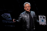 '새 AI 칩 발표' 엔비디아 주가 3% 상승…AMD는 3% 하락