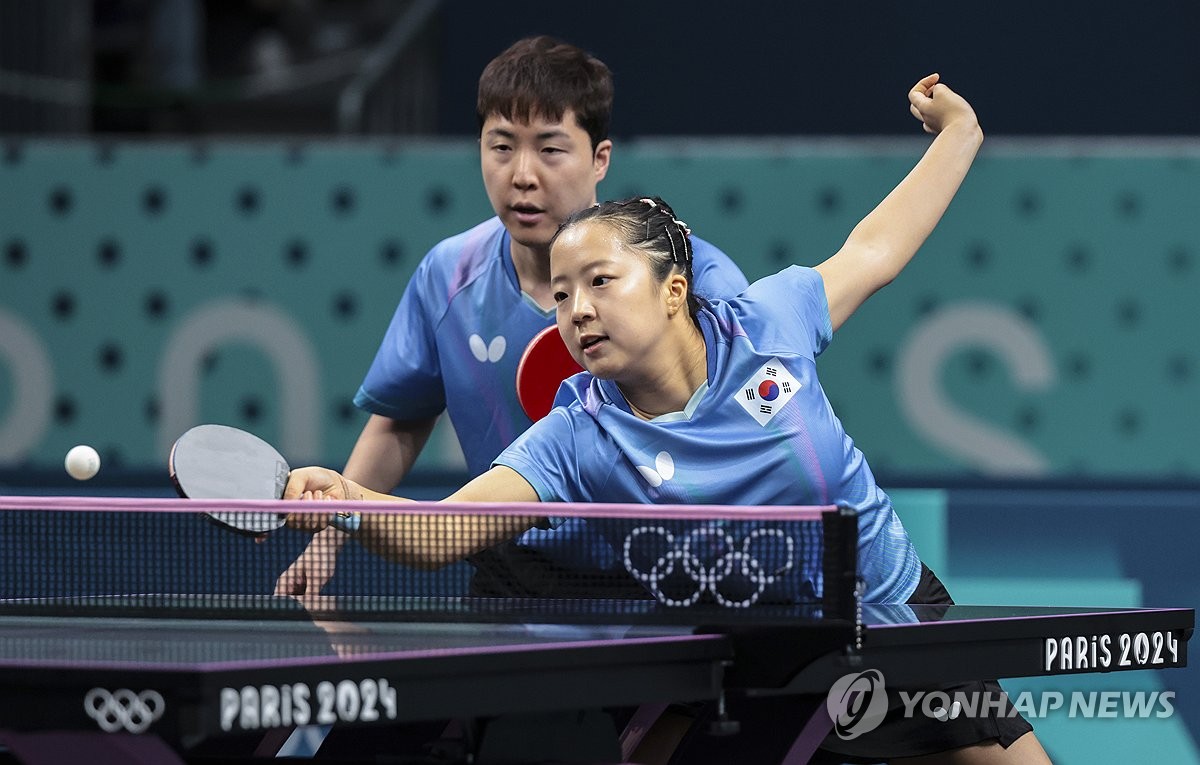 (Olympics) S. Korea cruises into quarters in ping pong mixed doubles; N