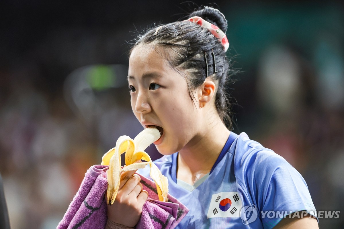 신유빈, '에너지 보충'