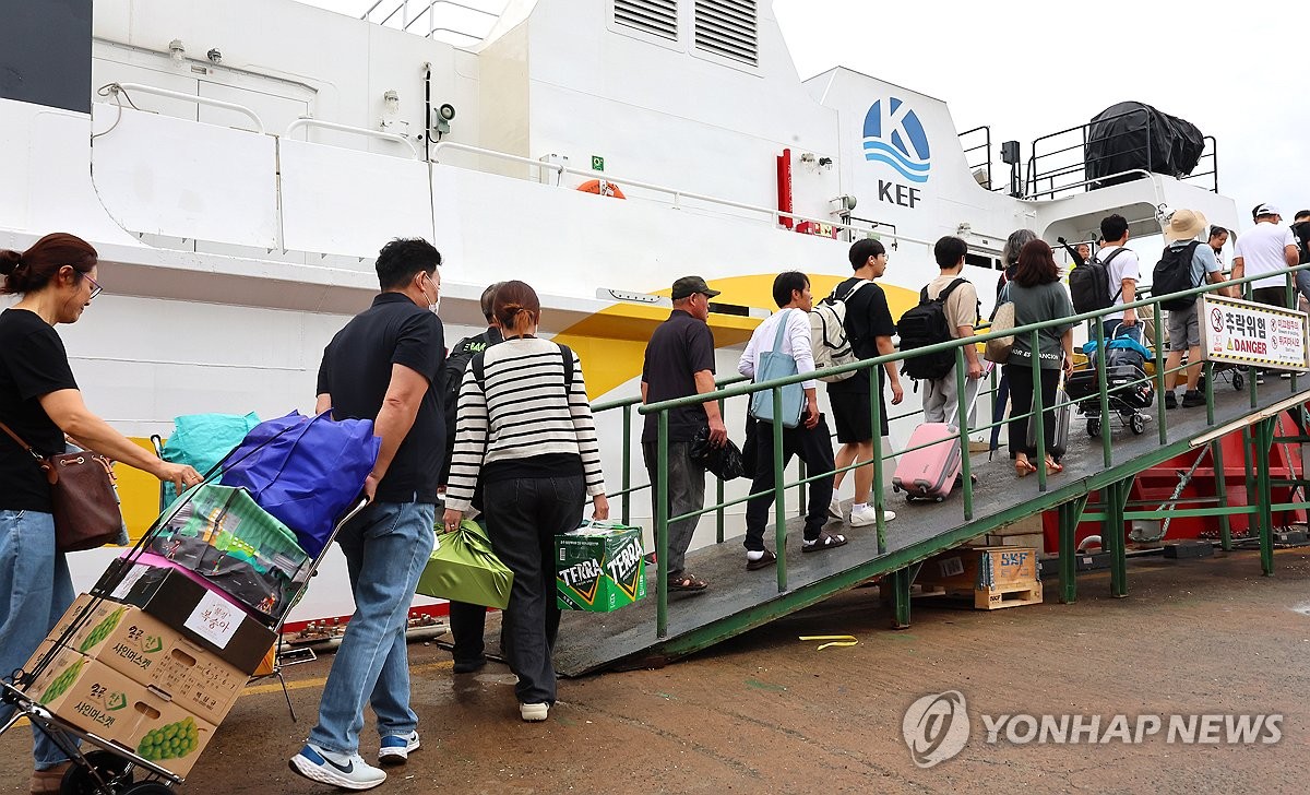 인천항 연안여객터미널 지난달 이용객 9만명…역대 4월 최대치