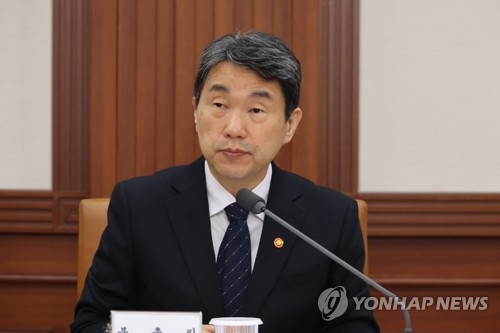 이주호 "의대 수시 미충원, 정시 이월…2025년 정원 조정 안 돼"