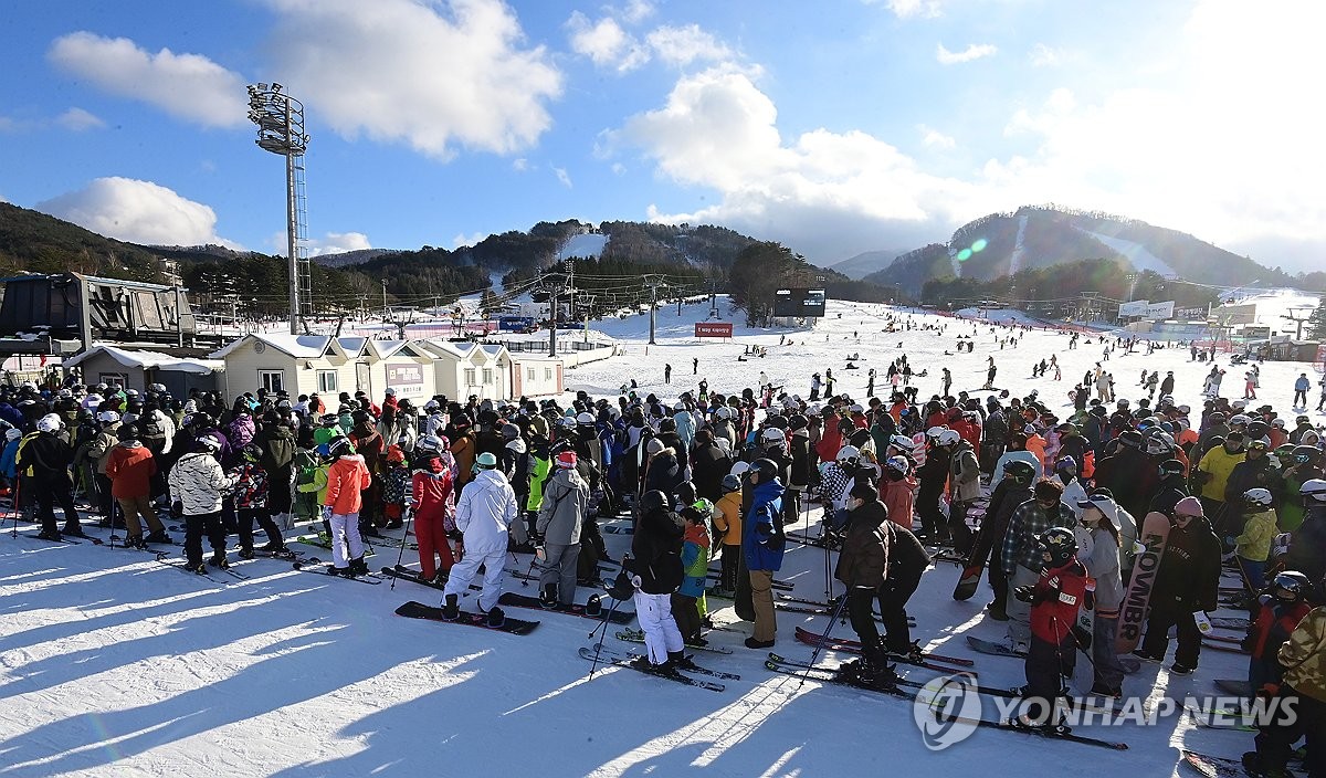 スキー場　大にぎわい