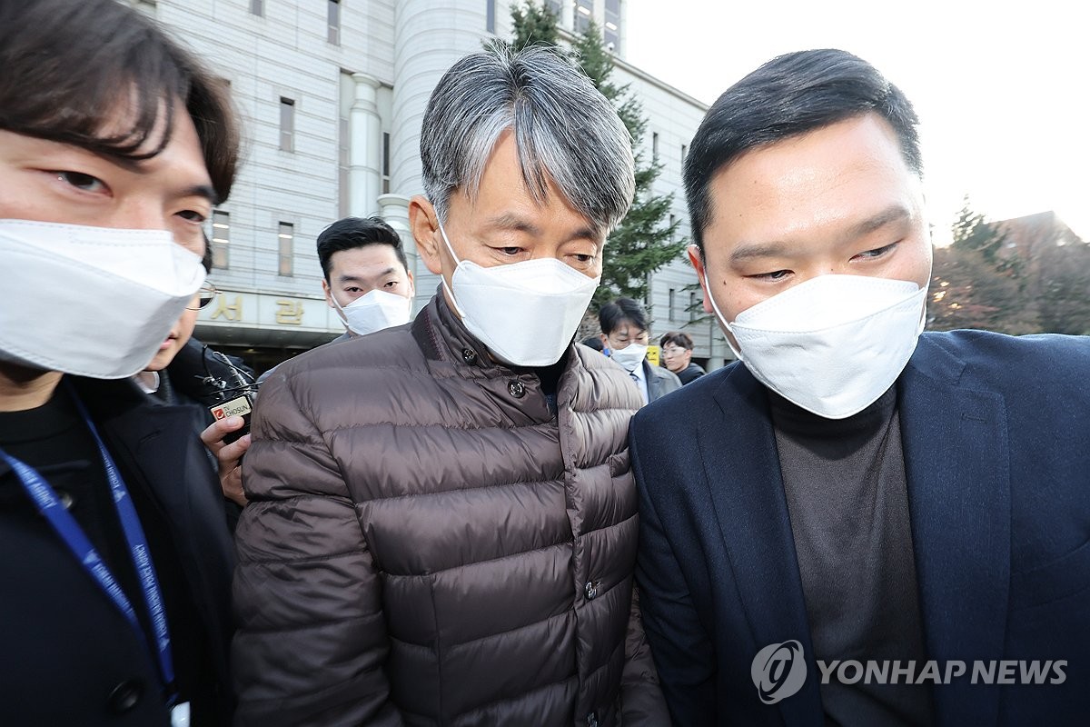 逮捕された韓国警察トップ 健康悪化で入院