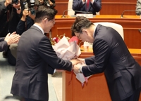 김문수 "강제단일화 안돼" 권영세 "대단히 실망"…의총서 충돌
