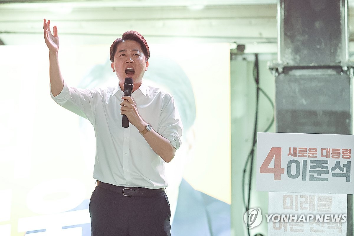 이준석 "尹 탈당해도 표심에 영향 안줘…국힘 고쳐 쓸 수 없어"