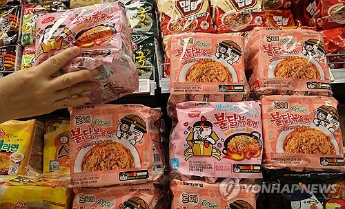 「ブルダック麺」メーカー株が史上最高値に