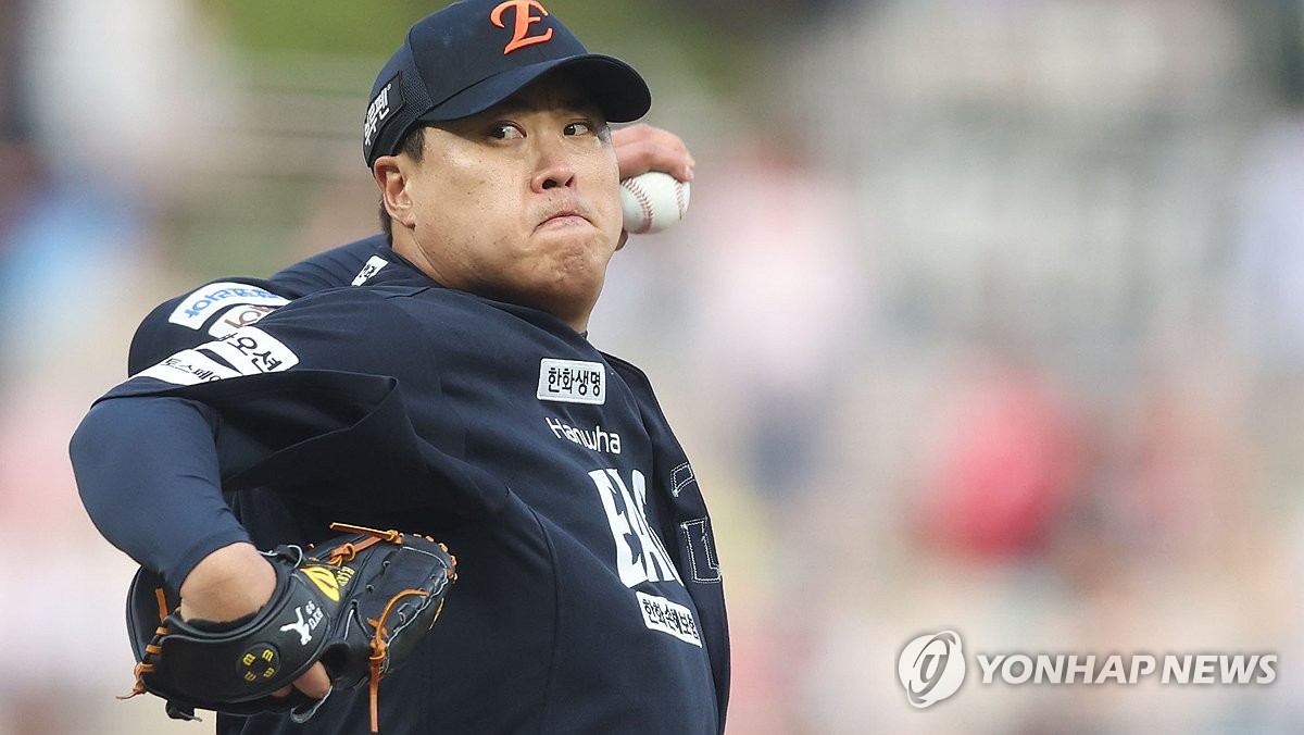 한화 류현진, 창원NC파크 재개장 경기서 6이닝 1실점 역투