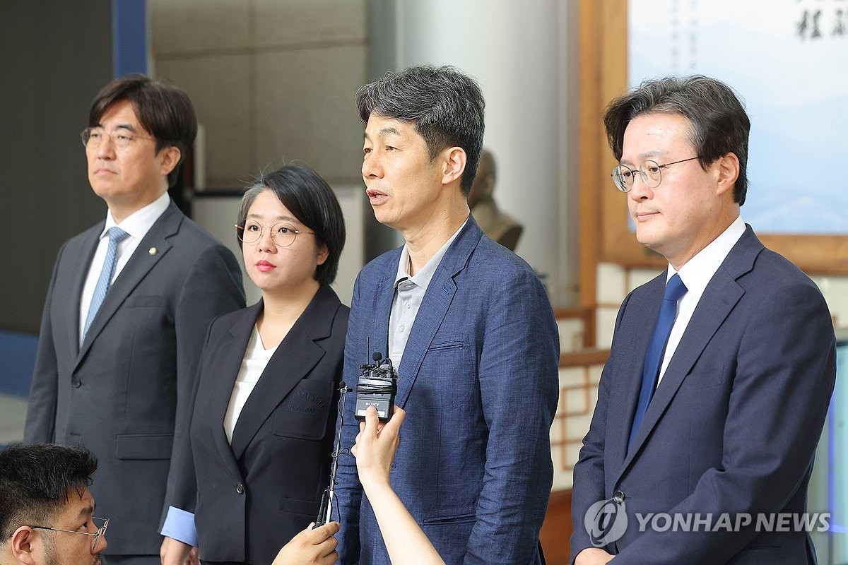 교사단체 "극우단체 늘봄강사 양성 개입…모든 강사 이력 검증"