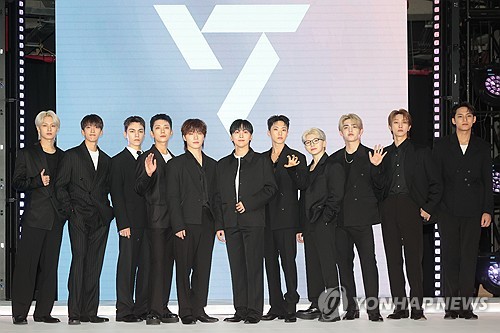 El álbum 'Happy Burstday' de Seventeen debuta en el 2º lugar del listado 'Billboard 200'